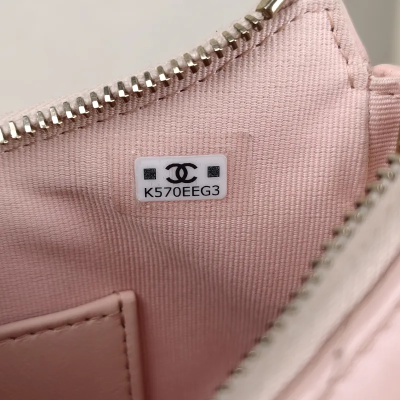 Chanel Shoulder Bag 23k hobo 19 Pink Lambskin 20 × 4.5 × 13 cm — detail view 9 of 13