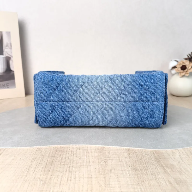 Chanel Crossbody Bag 25Bag Blue Mini 22 × 12.5 × 20 cm — cover view 2 of 6