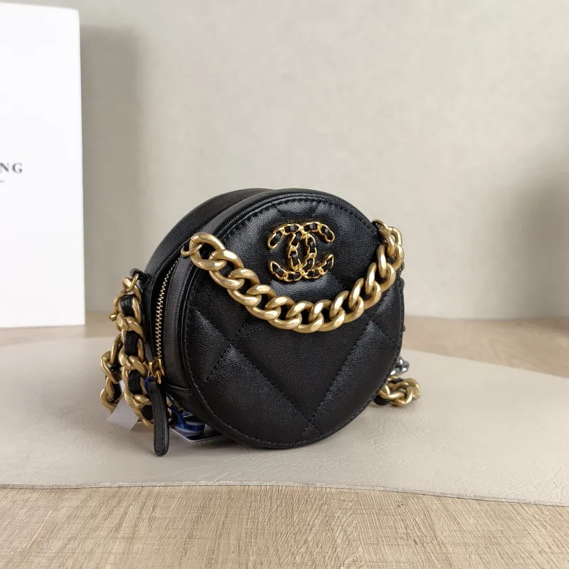 Chanel Crossbody Bag19bag Black Lambskinmini12 × 4.5 × 12 cm — cover view 2 of 4