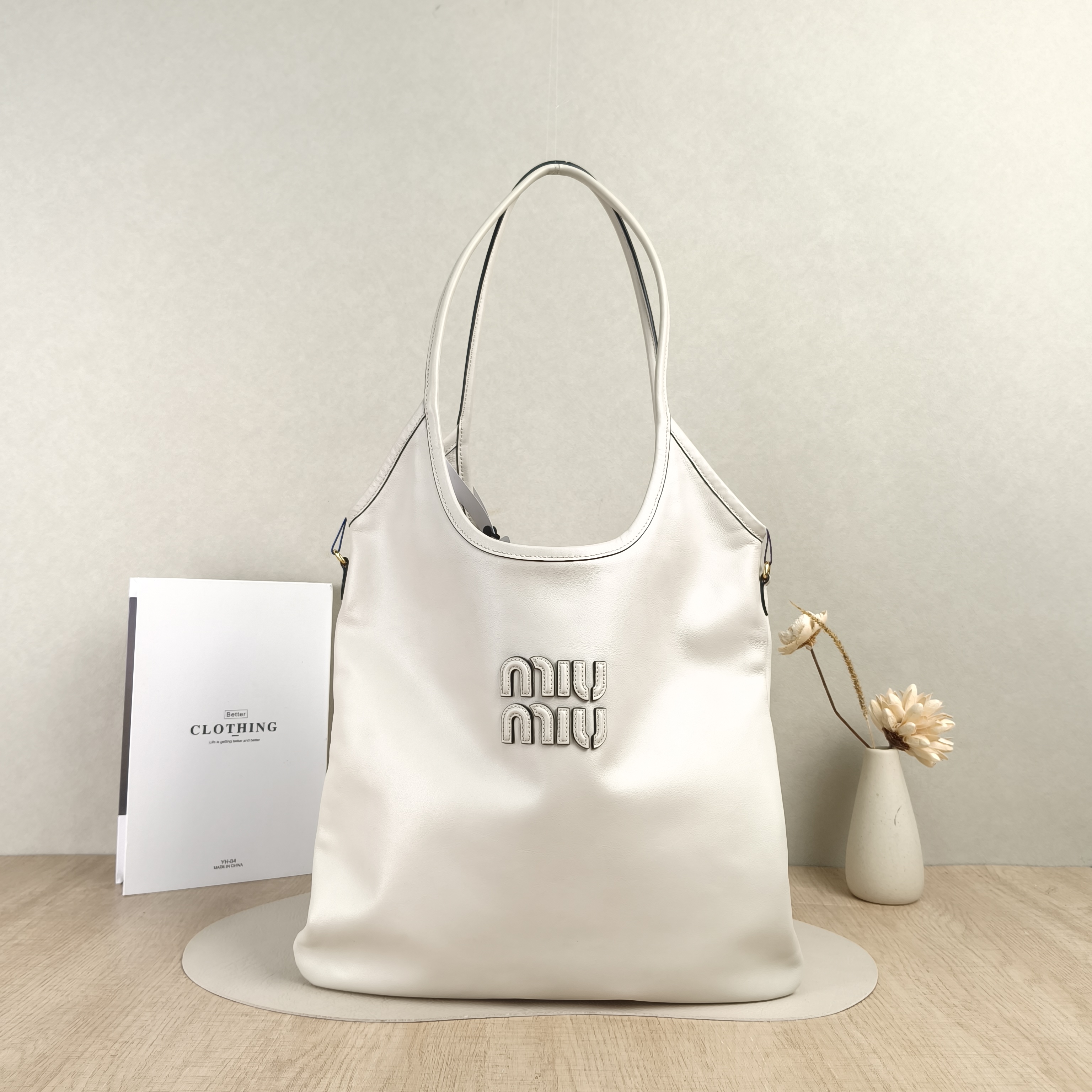 Miumiu Shoulder Bag IVY Tote Shopping Tote White Calfskin Medium35*40
