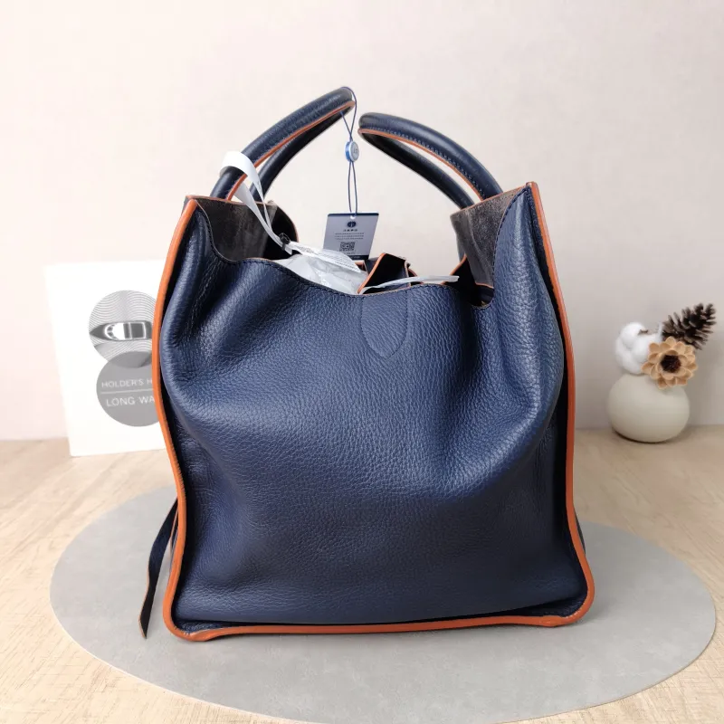 CELINE Top Handle Bag Luggage Phantom Navy Calfskin Medium30 × 24 × 28 cm — detail view 11 of 12