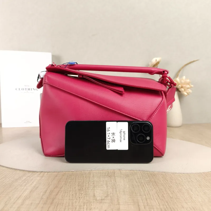 LOEWE Crossbody Bag Puzzle Red CC alfskin Small24 × 10.5 × 16.5 cm — cover view 4 of 5