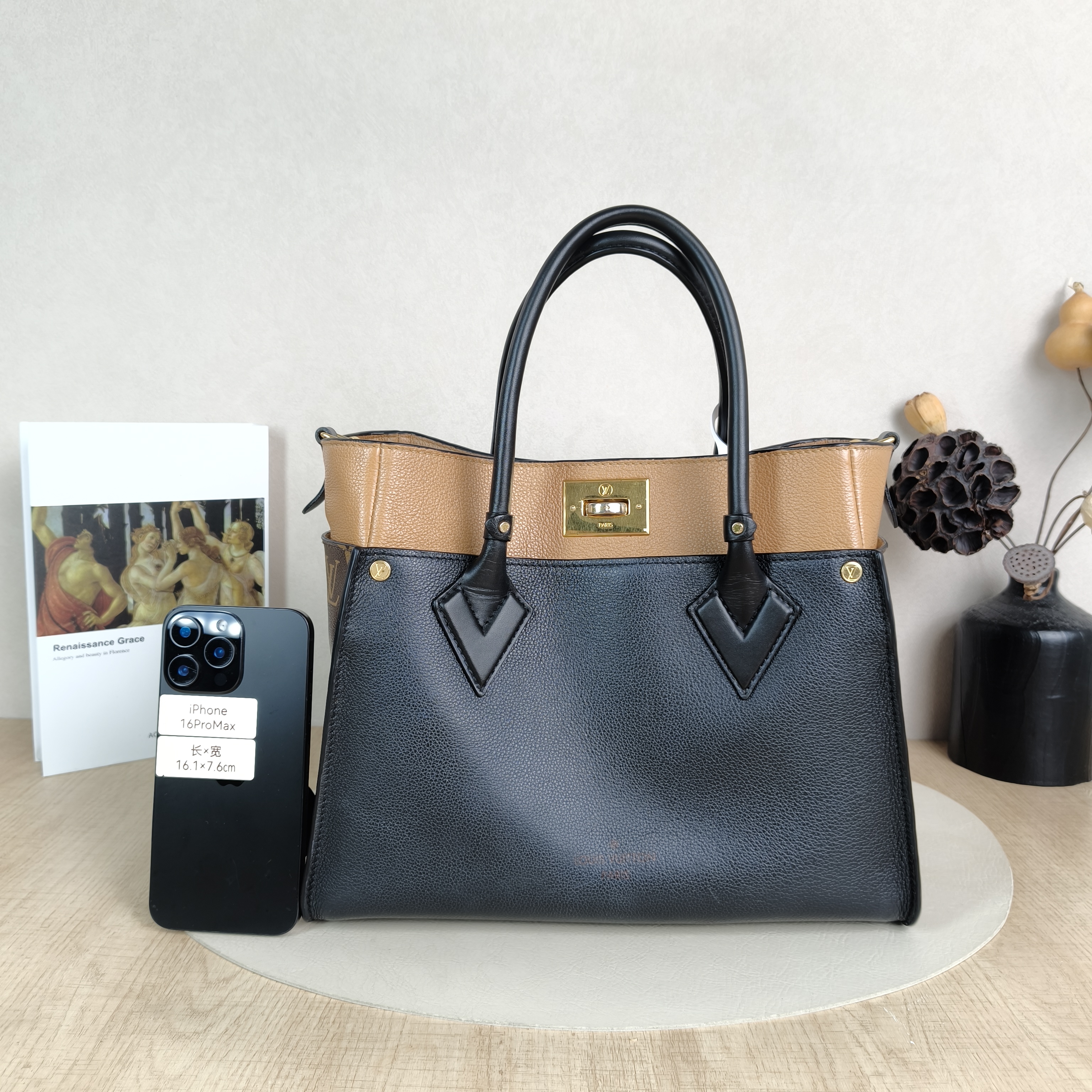 Louis Vuitton Shoulder Bag On My Side Black PVC · Calfskin Medium30.5 × 14 × 24.5 cm — cover view 4 of 6