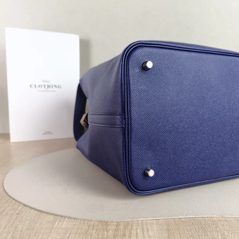 Hermès Top Handle Bag Picotin Lock 22 Woven 22M3 Epsom Calfskin Medium22 × 17 × 21 cm — detail view 8 of 10