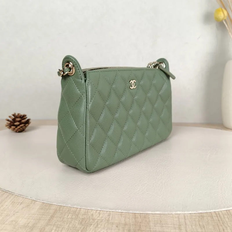 Chanel Crossbody Bag Green Grained Calfskin One Size 21 × 5 × 12 cm — cover view 3 of 5