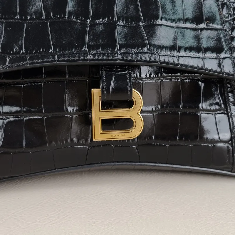 BALENCIAGA Shoulder Bag DOWNTOWN Black Calfskin Small30 × 10 × 17.5 cm — detail view 12 of 16