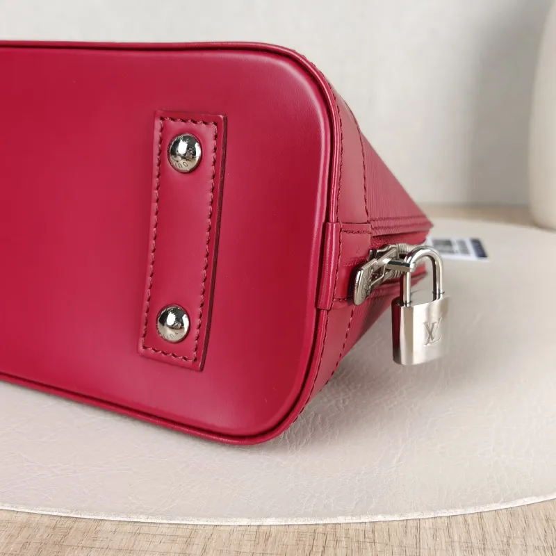 Louis Vuitton Crossbody Bag Alma BB Red Epi Embossed Calfskin BB23.5 × 11.5 × 17.5 cm — detail view 12 of 12