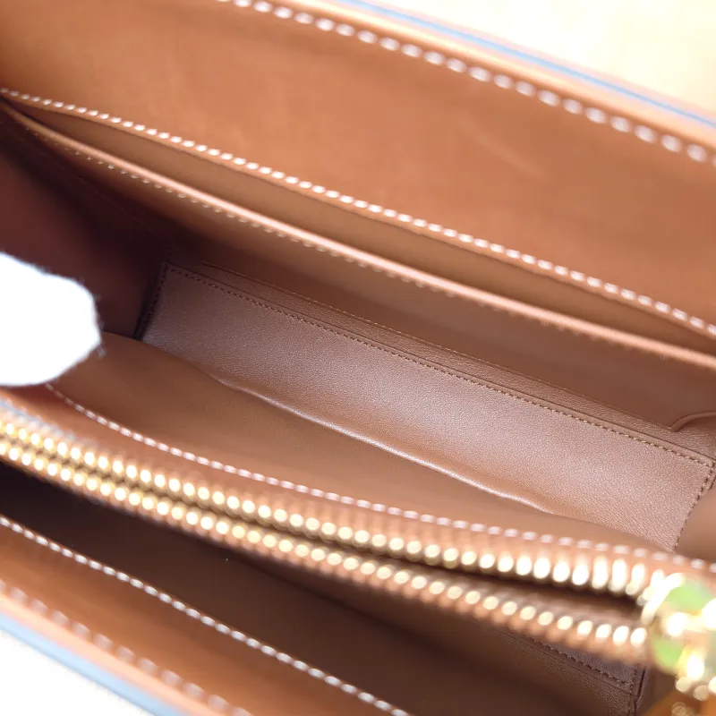 CELINE Crossbody Bag 16 Edition Caramel Calfskin Small 23 × 10 × 18 cm — detail view 1 of 12