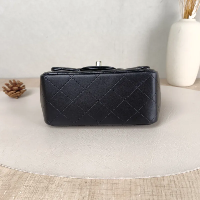 Chanel Crossbody Bag Classic Flap Mini CF Mini Black SL ambskin Mini 17 × 8 × 13.5 cm — cover view 5 of 5