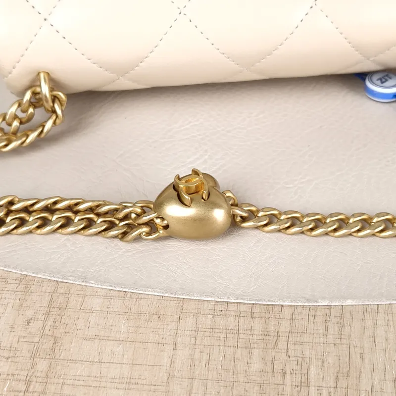 Chanel Crossbody Bag Beige Lambskin One Size18 × 6 × 14 cm — detail view 13 of 16