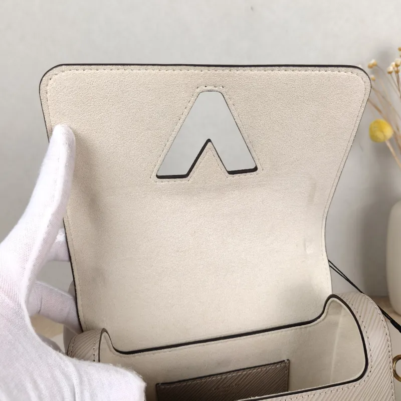 Louis Vuitton Crossbody Bag Twist Epi Embossed Calfskin Small 19 × 9 × 15 cm — detail view 8 of 12
