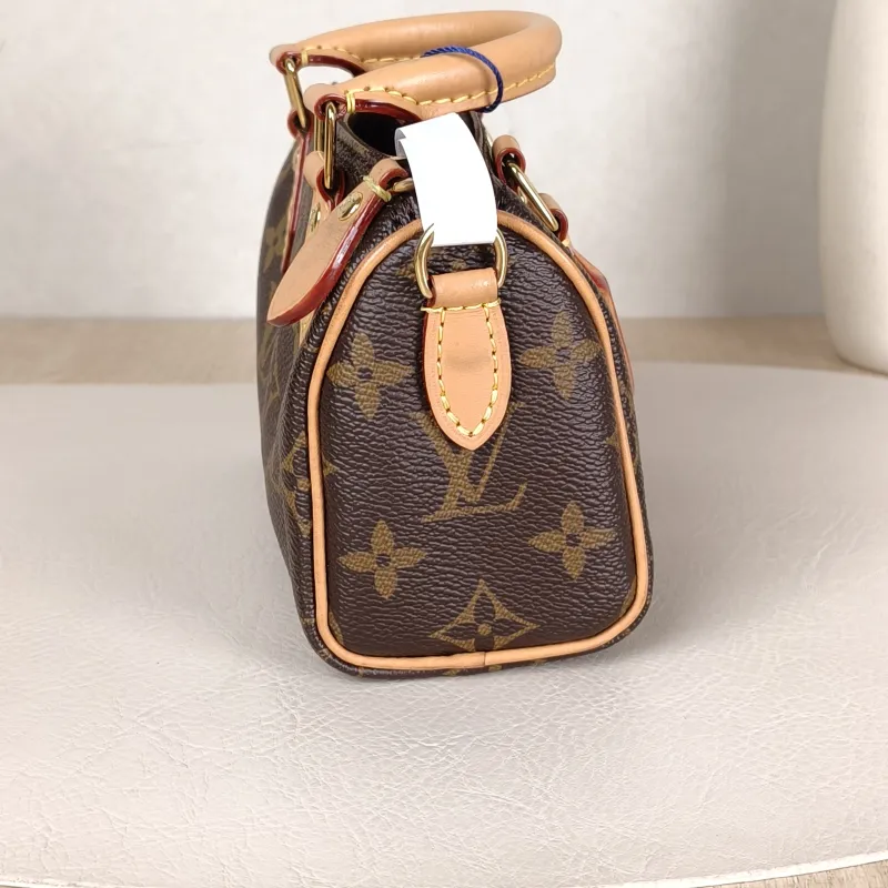 Louis Vuitton Crossbody Bag Speedy Nano Shoulder Strap PV Cnano16 × 7.5 × 10 cm — detail view 8 of 10