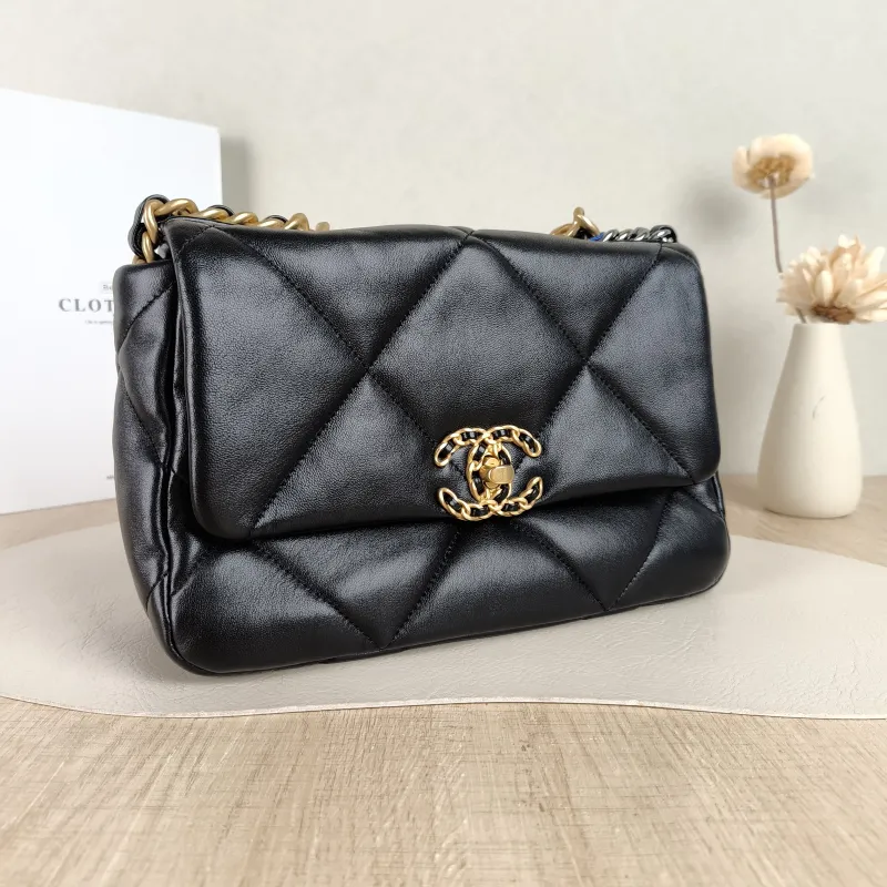 Chanel Crossbody Bag 19Bag Black SL ambskin Small 26 × 9 × 16 cm — cover view 2 of 5