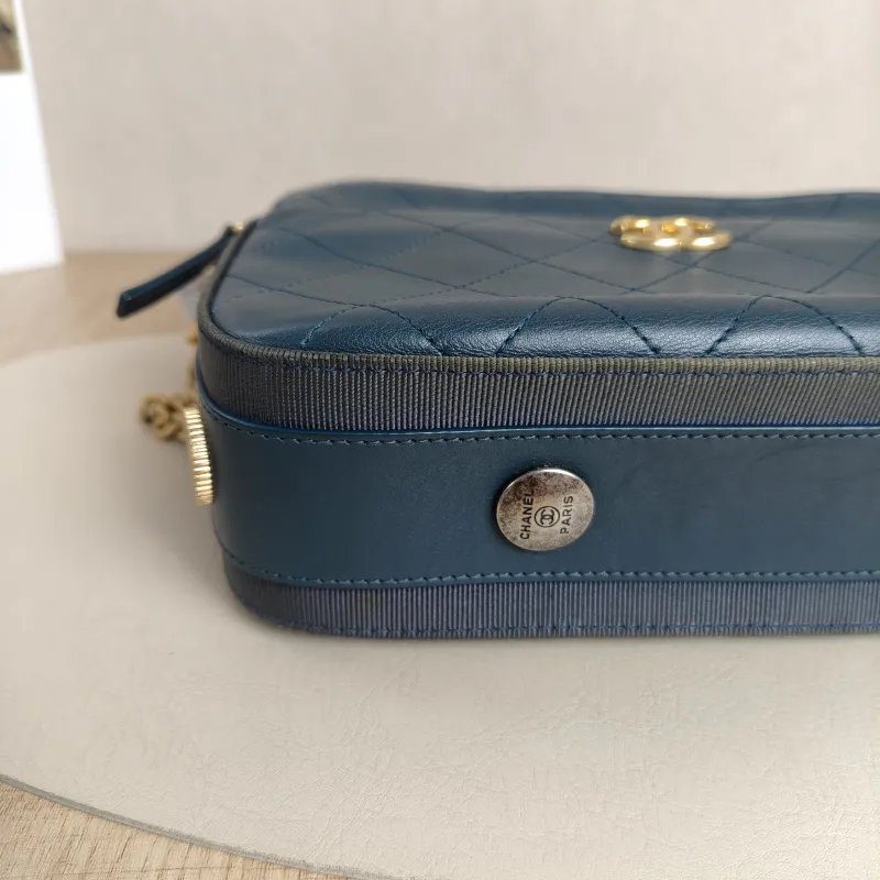 Chanel Crossbody Bag Crossbody Bag Blue Calfskin One Size23.5 × 7 × 16 cm — detail view 12 of 12