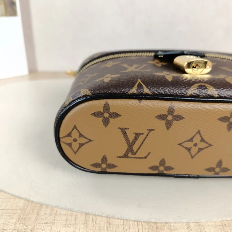 Louis Vuitton Shoulder Bag VANITY POUCH Cosmetic Bag Monogram PVC One Size 19 × 6.5 × 11.5 cm — detail view 4 of 10