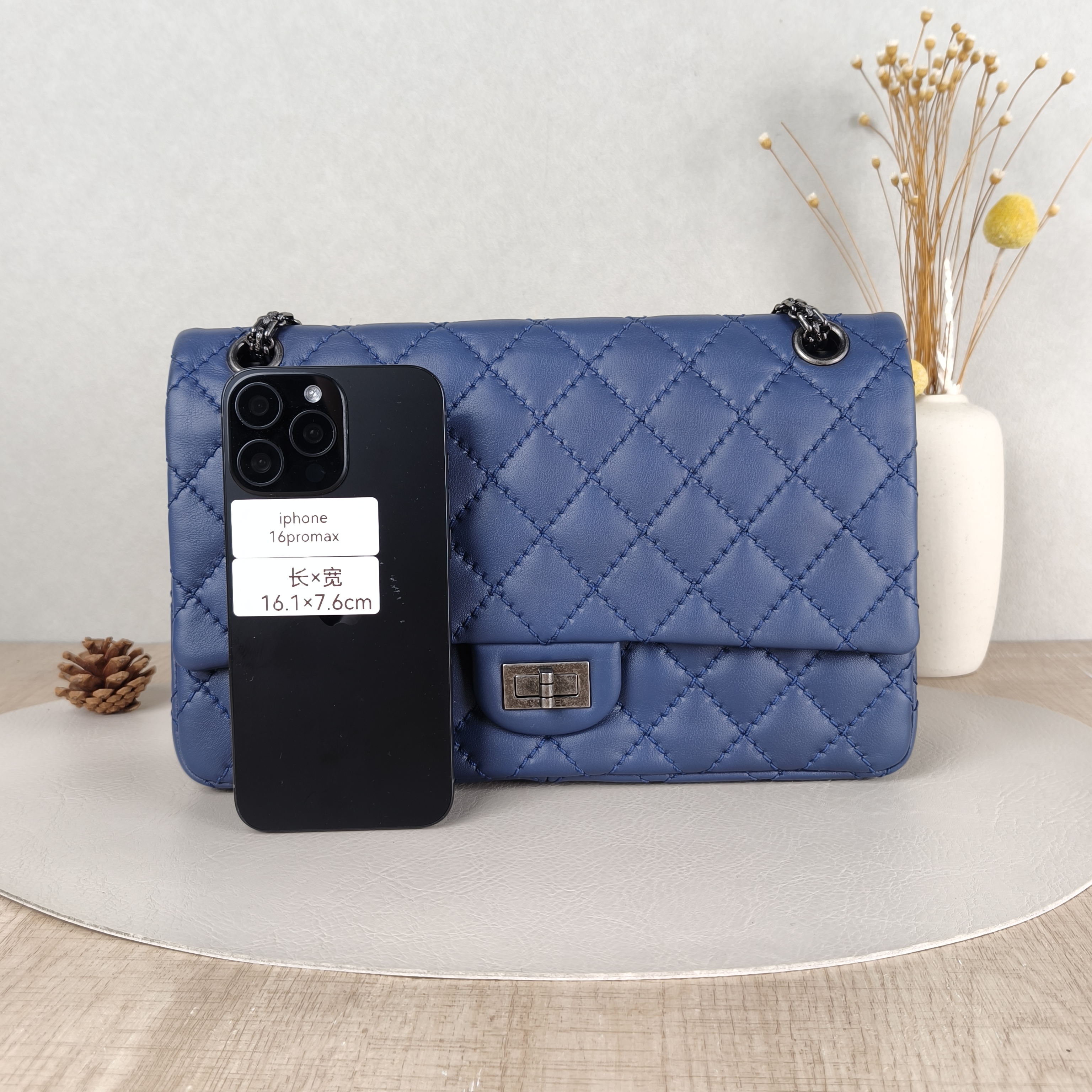 Chanel Crossbody Bag2.55 Grey Calfskin Medium28 × 7.5 × 19.5 cm — cover view 2 of 5
