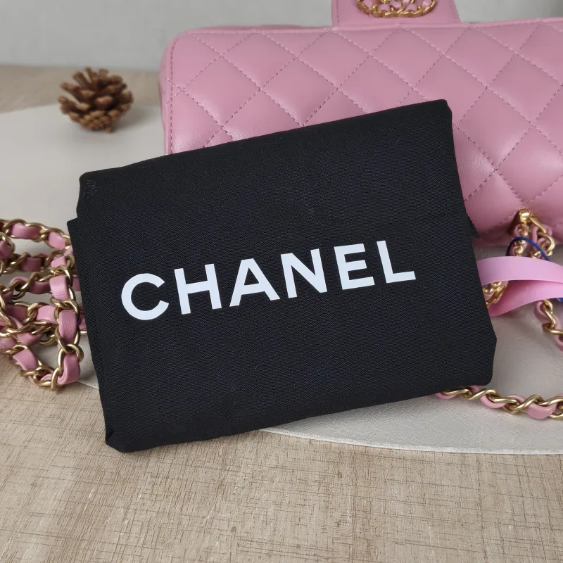Chanel Crossbody Bag mini Lambskin mini21 × 6 × 12 cm — detail view 4 of 15