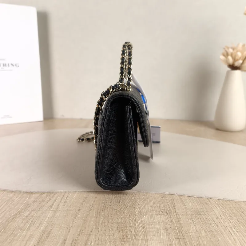 Chanel Crossbody Bag kelly Black Grained Calfskin One Size 18 × 4.5 × 10 cm — detail view 5 of 12