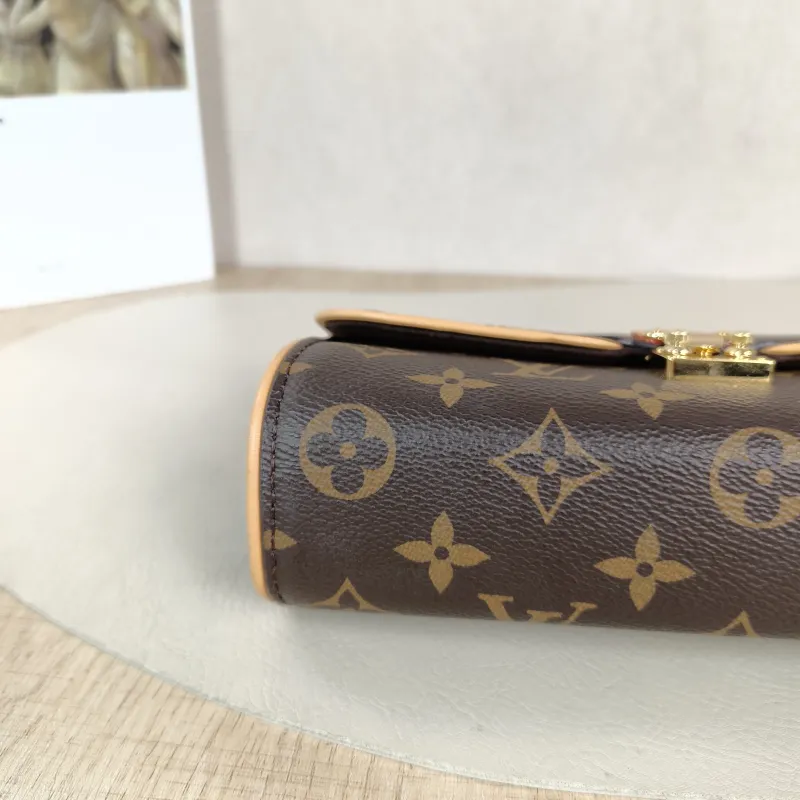 Louis Vuitton Crossbody Bag POCHETTE CAMILLE Monogram PVC One Size 20.5 × 6 × 11 cm — detail view 9 of 11