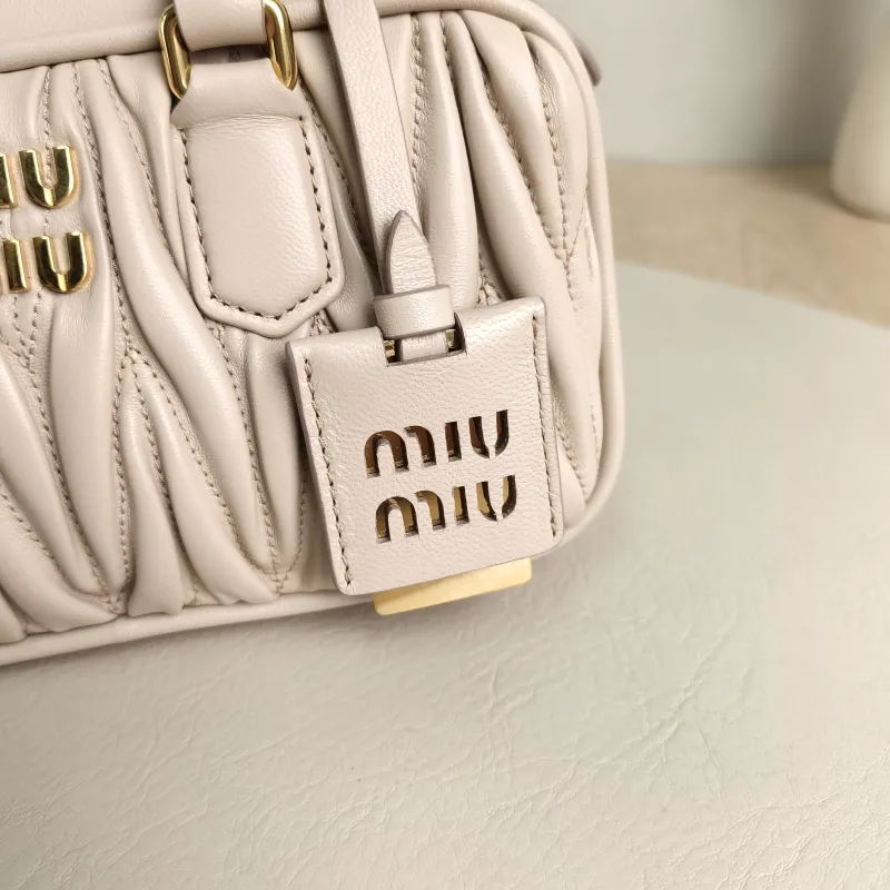 Miumiu Top Handle Bag Arcadie MatelasséCollection Edition Pink Lambskinmini19 × 5 × 10 cm — detail view 2 of 8