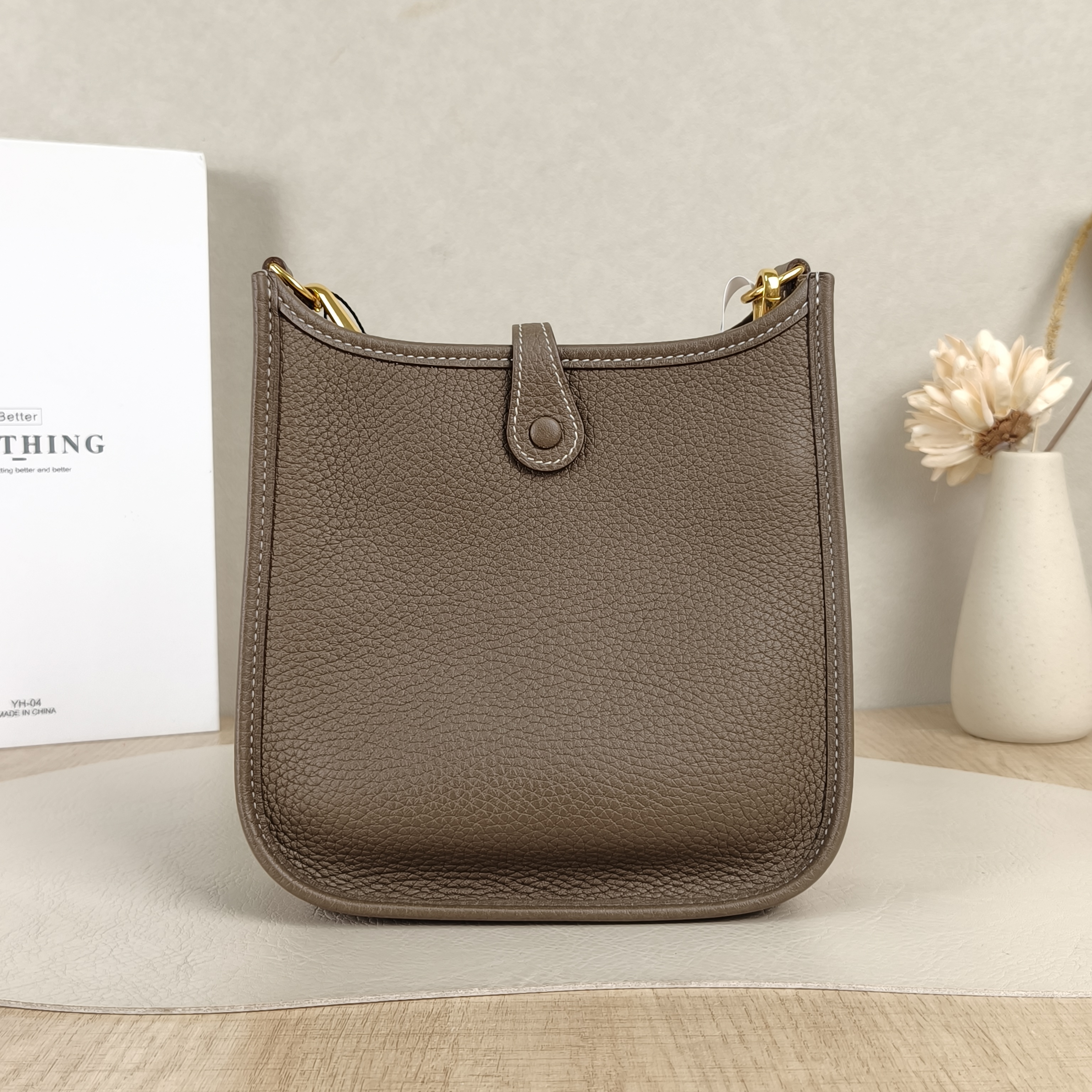 Hermès Crossbody Bag Evelyne Mini 16 Mini 16 Clemence Taurillon TC Calfskinmini17 × 5.5 × 18 cm — cover view 3 of 4