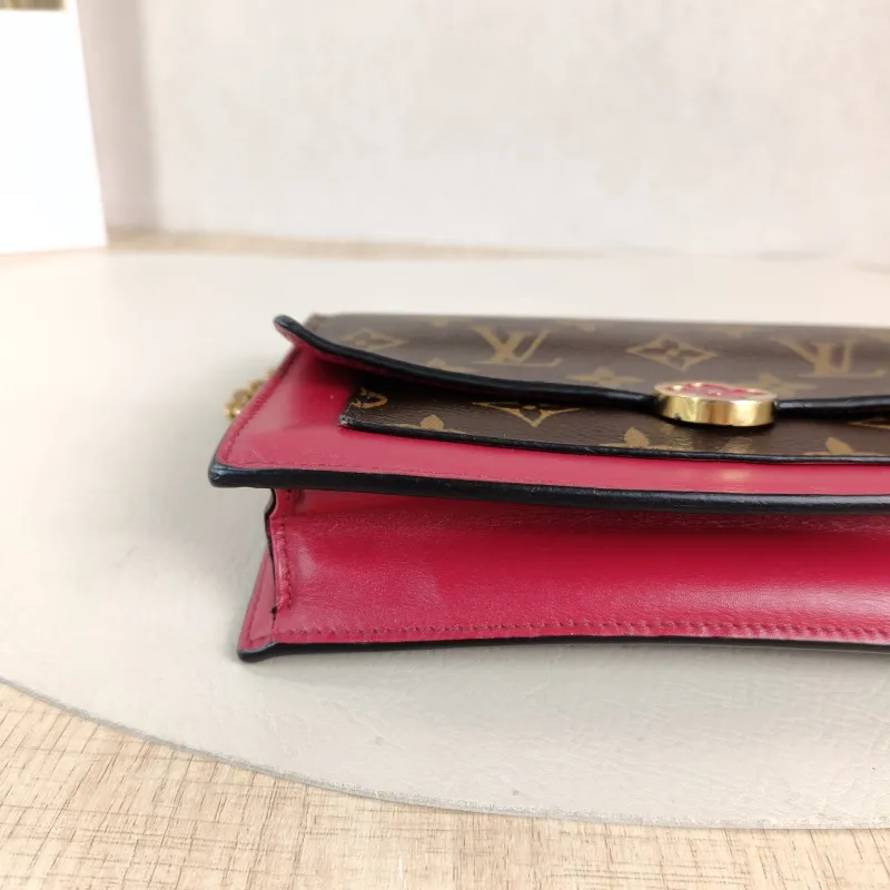 Louis Vuitton Crossbody Bag Flore Chain Bag Red PVC · Calfskin One Size 17.5 × 3.5 × 11.5 cm — detail view 10 of 13