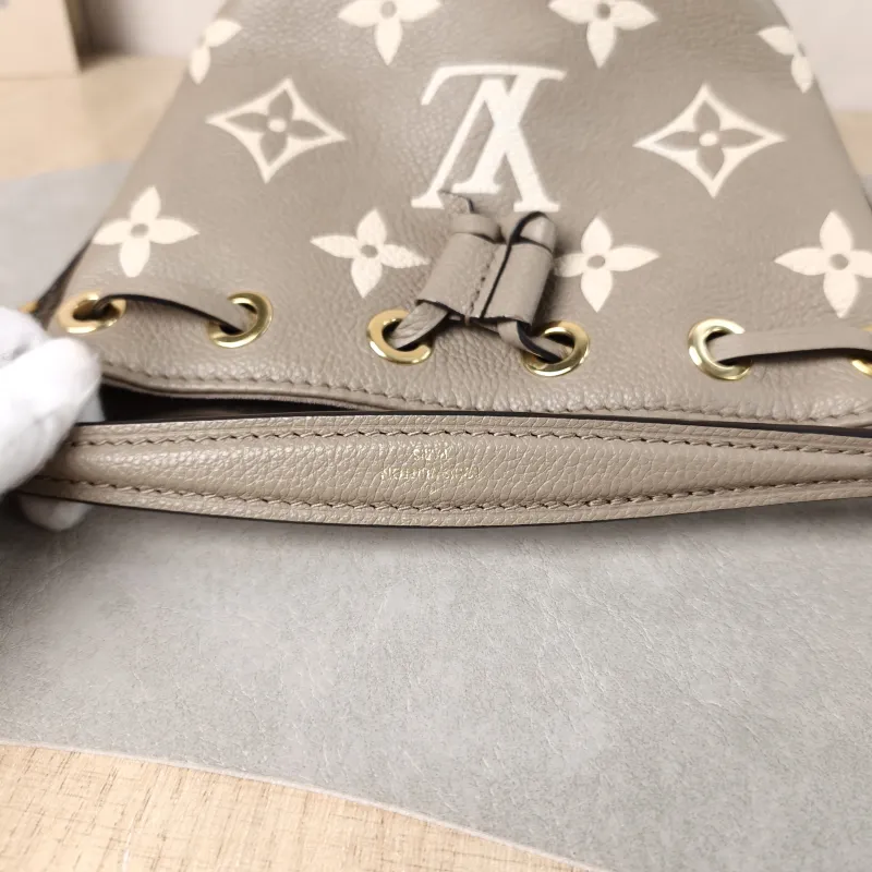 Louis Vuitton Crossbody Bag NANO NOÉ Bucket Bag Nano · White Monogram Empreinte Embossed Calfskin nano 13 × 10 × 16 cm — detail view 10 of 11