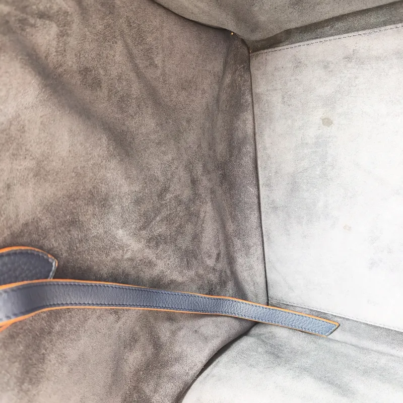 CELINE Top Handle Bag Luggage Phantom Navy Calfskin Medium30 × 24 × 28 cm — detail view 1 of 12