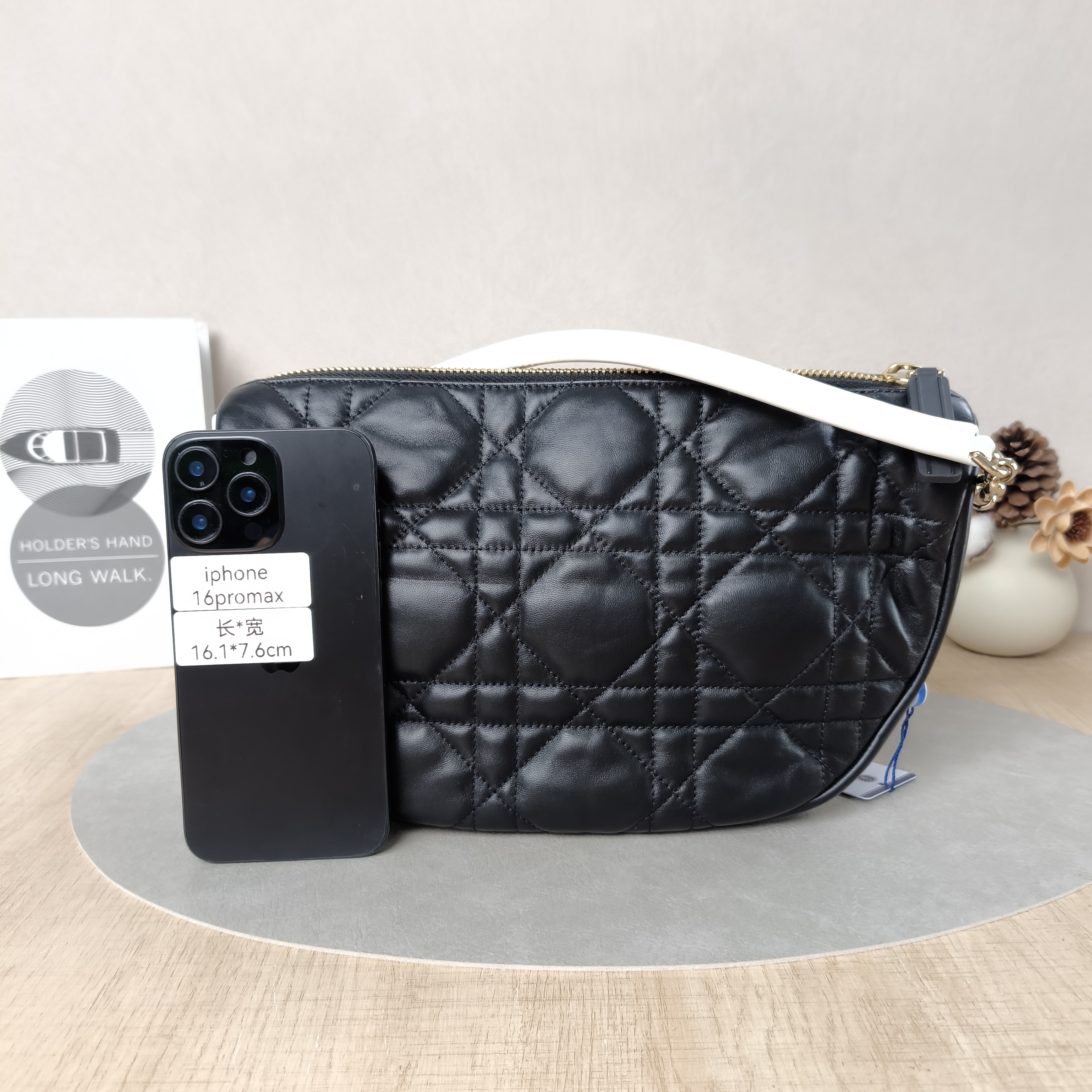 DIOR Shoulder Bag Vibe Hobo Black Lambskin Medium30 × 9.5 × 18.5 cm — cover view 2 of 6
