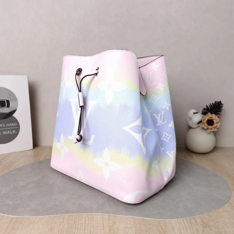 Louis Vuitton Shoulder Bag NÉONOÉ Bucket Bag PVC Medium 26 × 17.5 × 26 cm — cover view 4 of 5