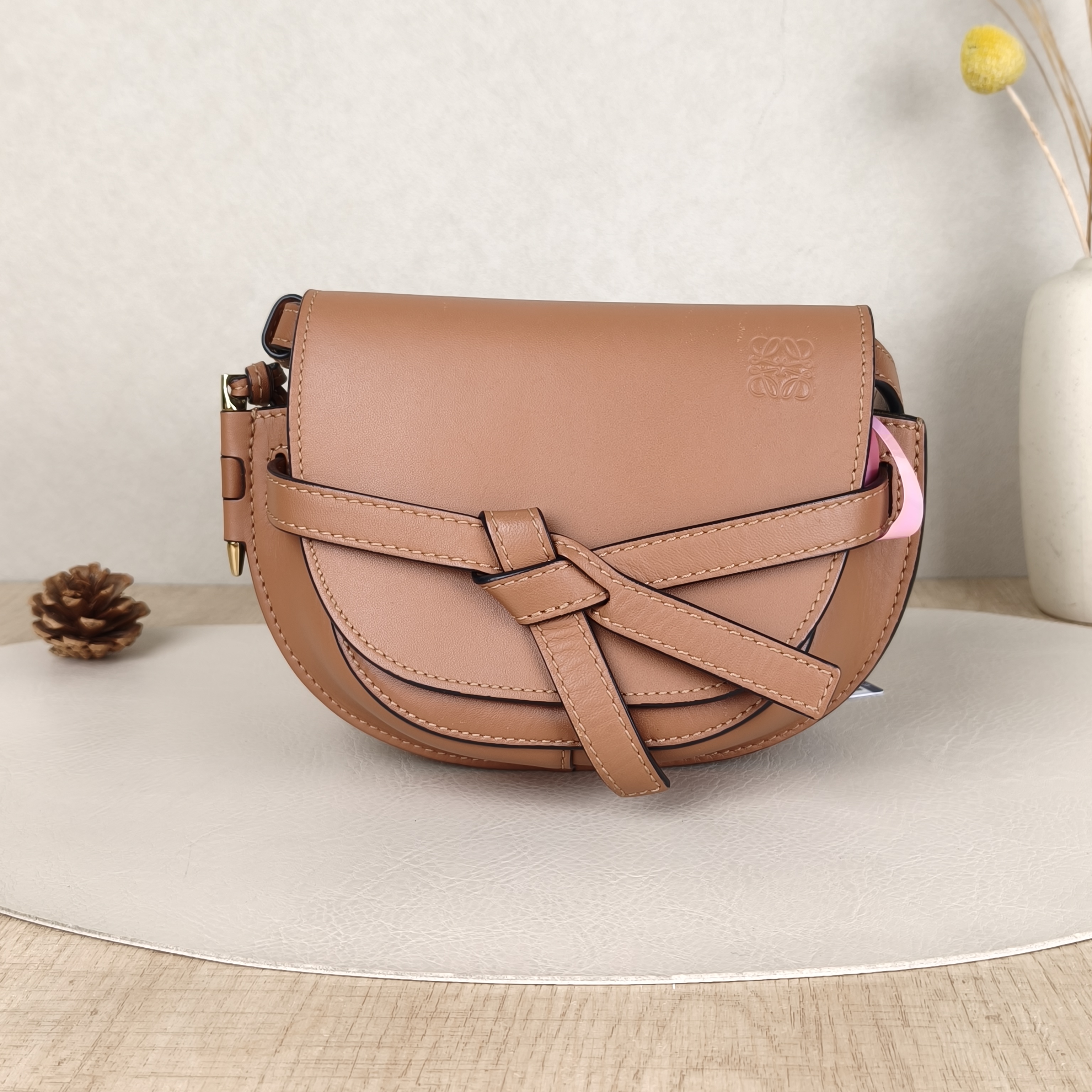 LOEWE Crossbody Baggate Shoulder Strap Caramel Calfskin15 × 8 × 12.5 cm