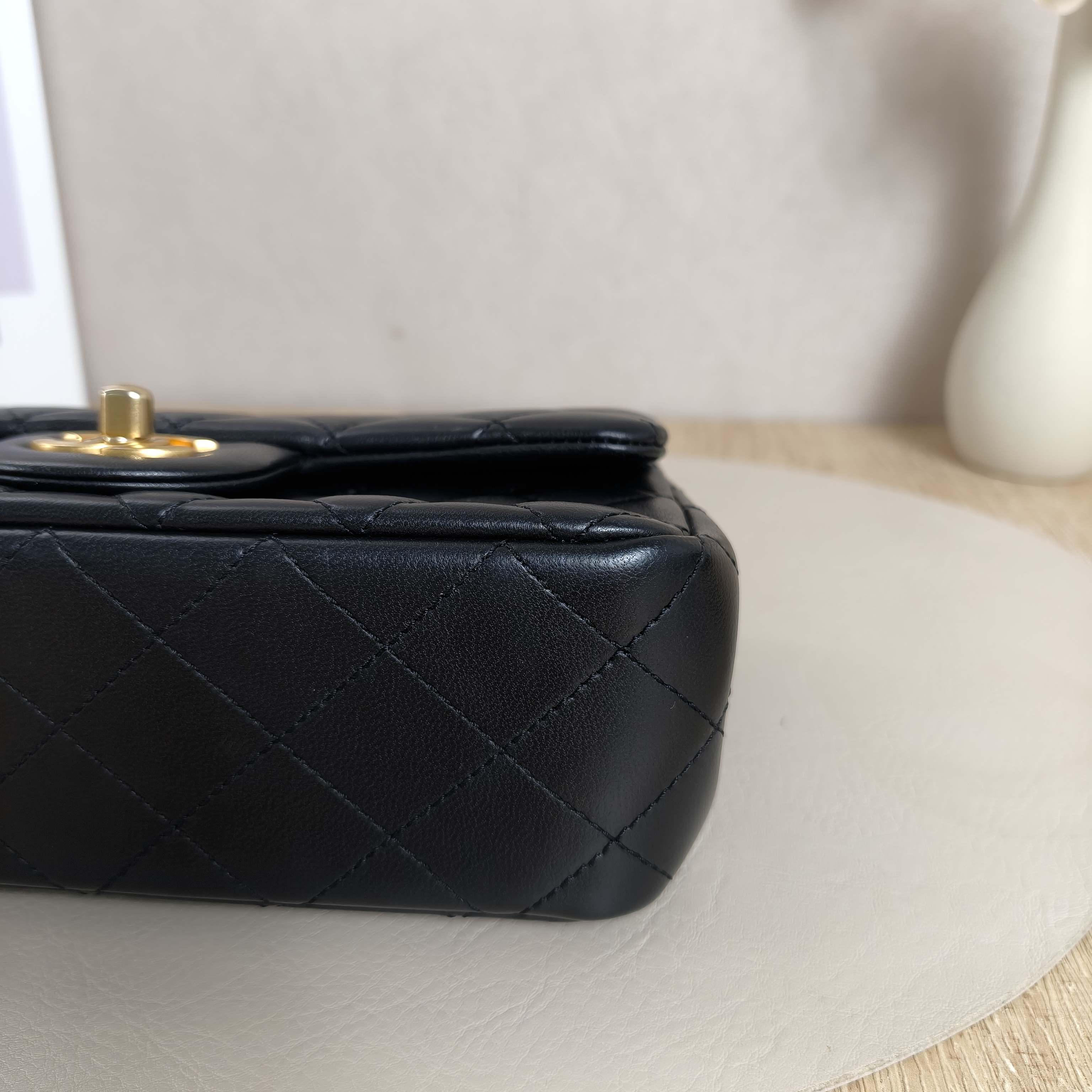 Chanel Crossbody Bag23s mini Black Lambskin mini21 × 8 × 13 cm — cover view 6 of 11