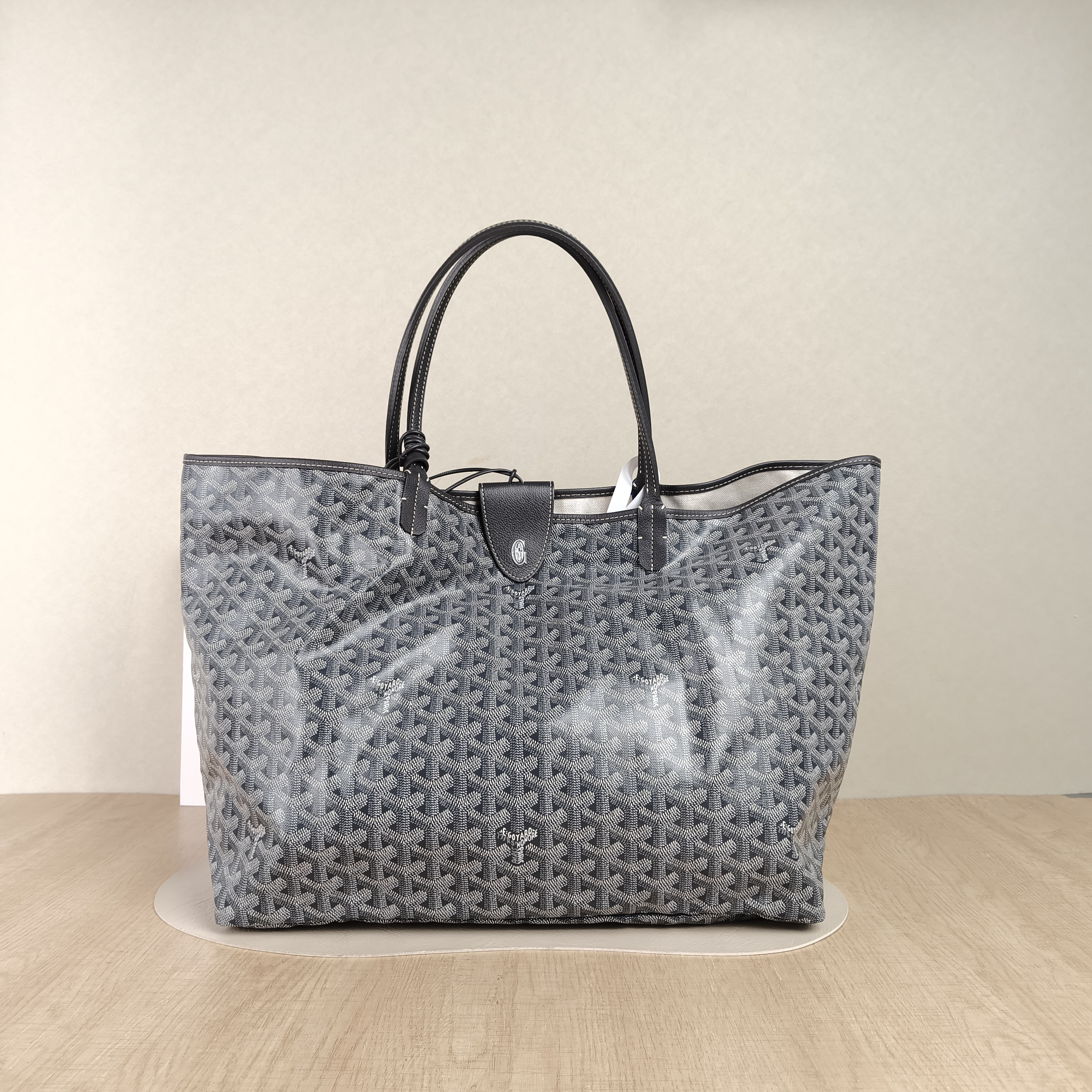 GOYARD Shoulder Bag SAINT LOUIS Shopping Tote Grey PVC Large40 × 20 × 32 cm — cover view 3 of 4