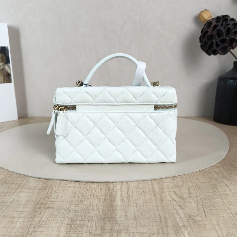 Chanel Crossbody Bag lp Box Bag Top Handle Crossbody Bag Grained Calfskin One Size 19.5 × 5 × 17 cm Conditioned — cover view 5 of 6