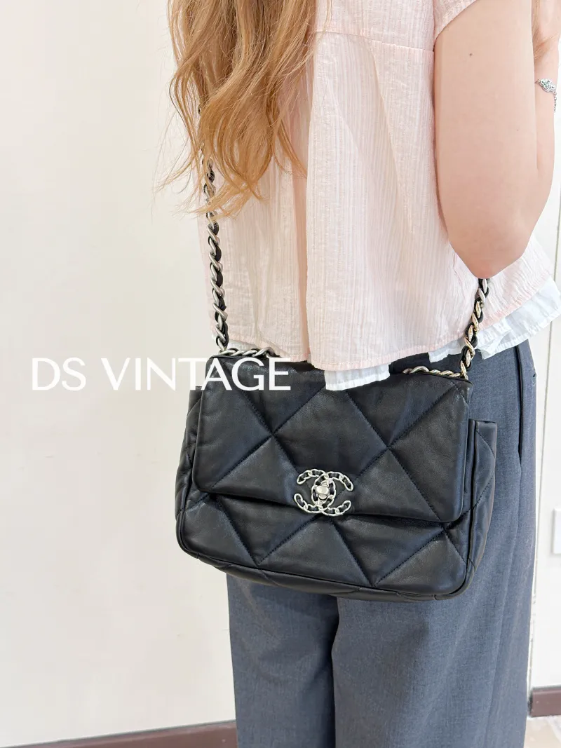 Chanel Crossbody Bag 19Bag Black SL ambskin Small 26 × 9 × 16 cm — on-model view 3 of 3
