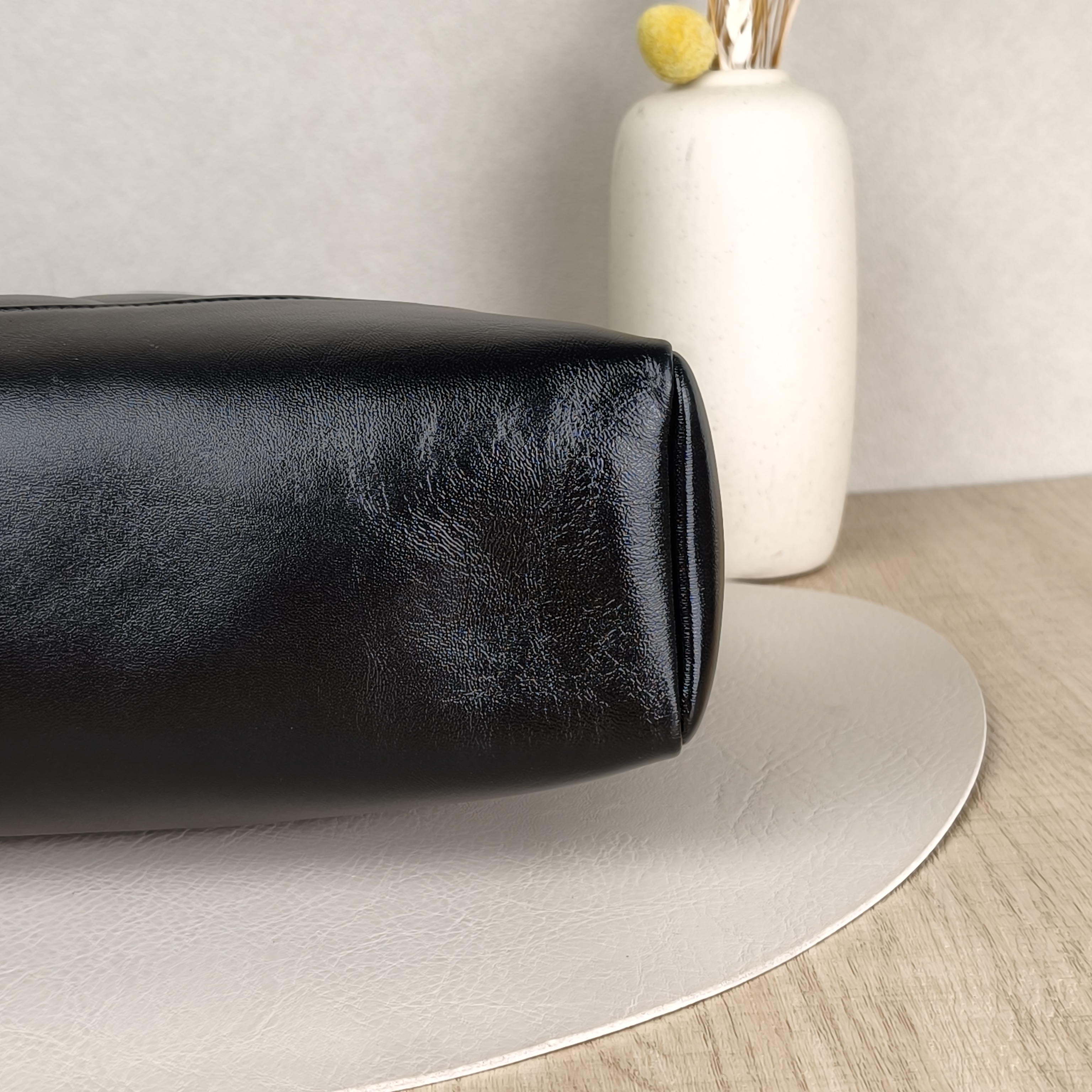 Chanel Crossbody Bag31Bag Black Waxed Leather Calfskin Small30 × 9 × 29 cm — cover view 2 of 10