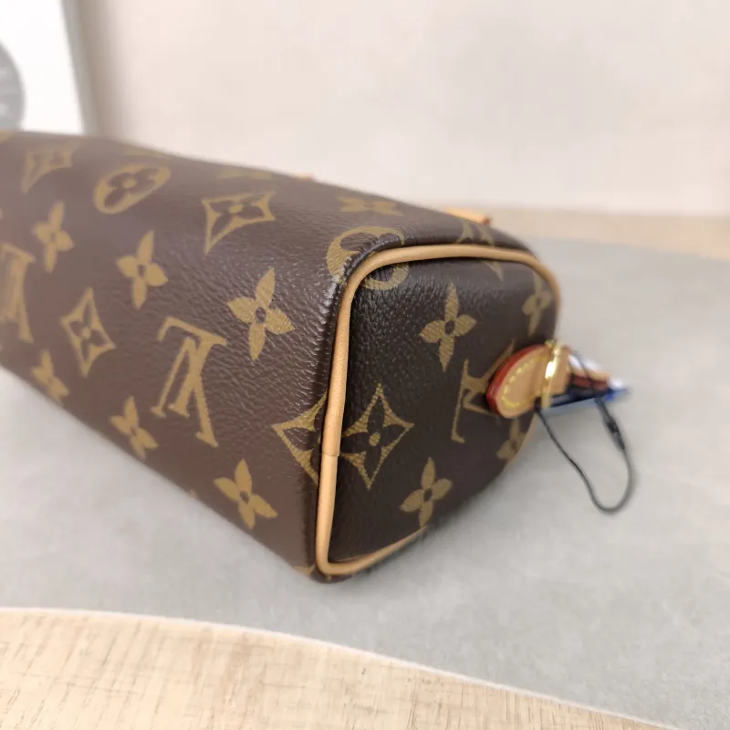 Louis Vuitton Crossbody Bag Speedy Nano Shoulder Strap PVC nano 16 × 7.5 × 10 cm — detail view 7 of 11