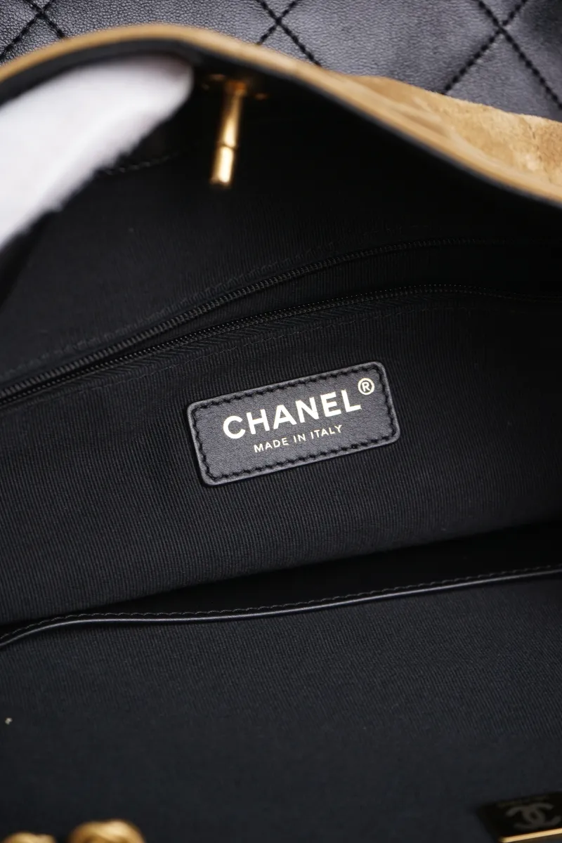 Chanel 25a Suede hobo Brown Black Microchip Edition · 29 × 11 × 33 cm — detail view 19 of 20