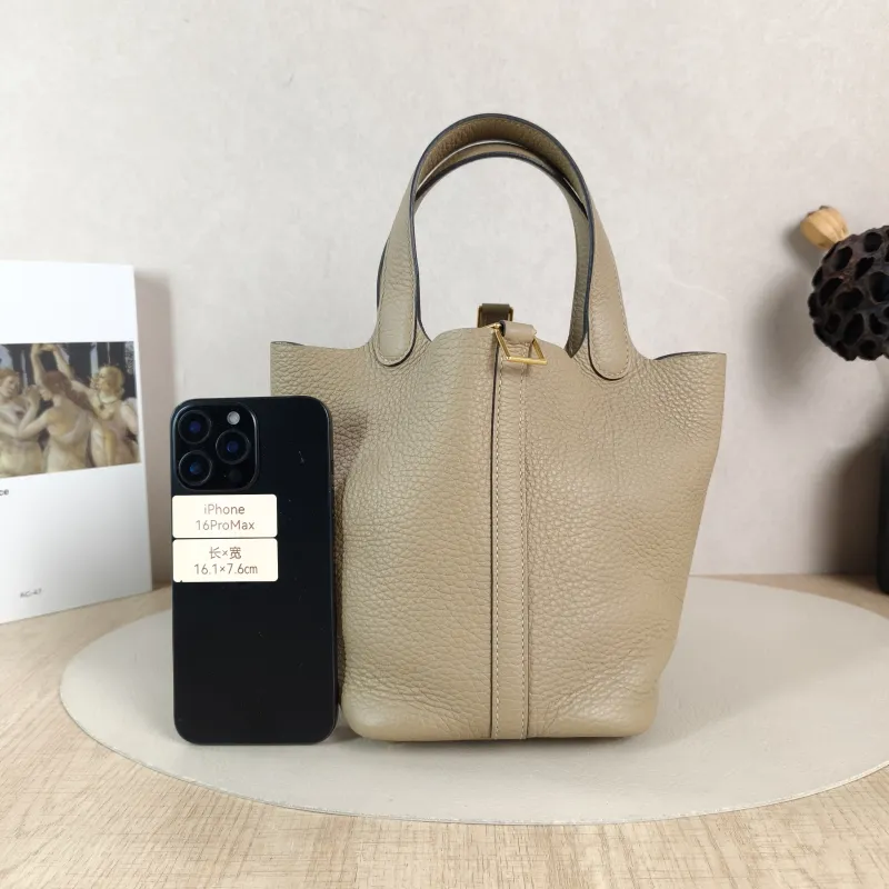 Hermès Top Handle Bag Picotin Lock 18 18 S2 TC Calfskin Small 18 × 13 × 18 cm B — cover view 5 of 5