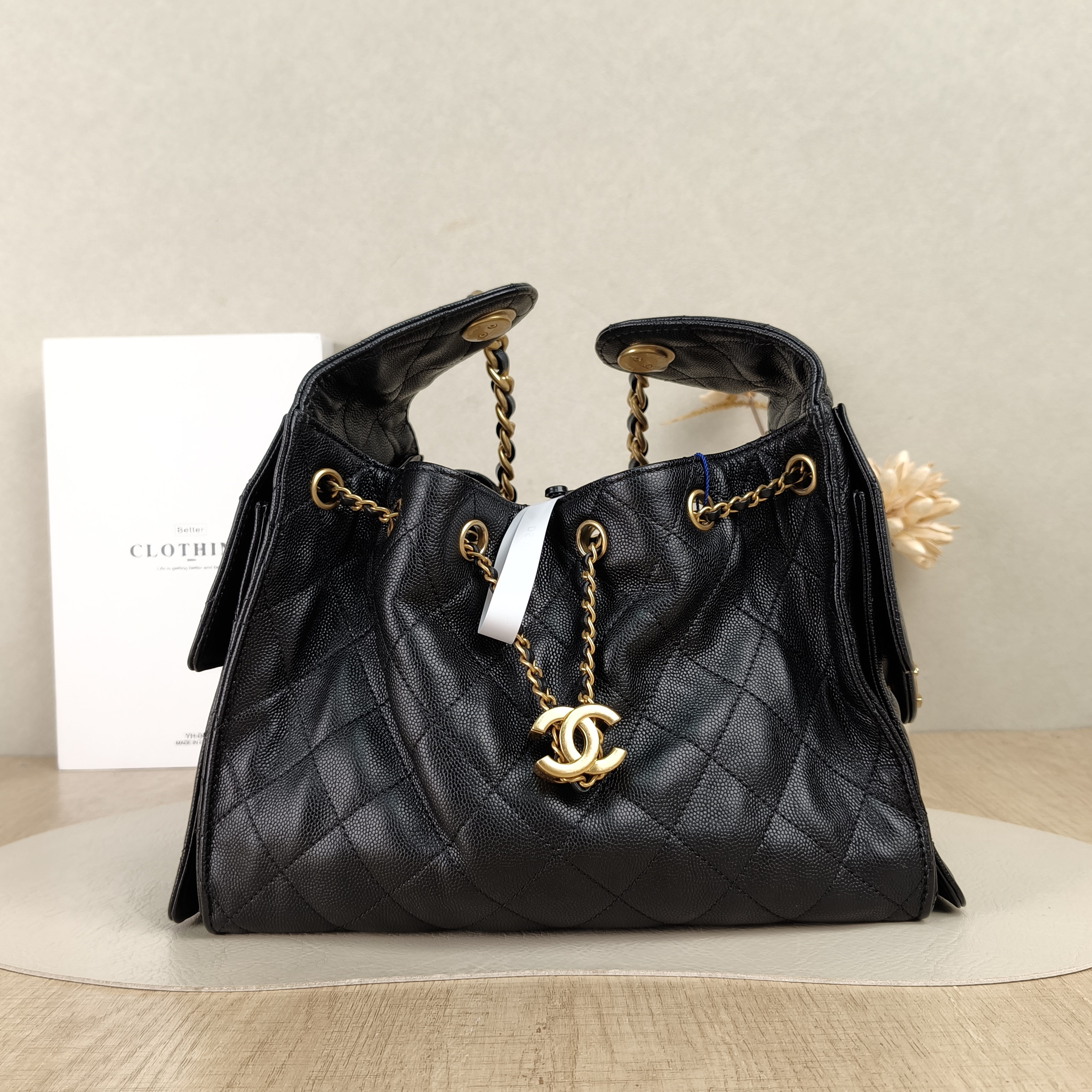 Chanel Shoulder Bag25Bag Black Grained Calfskin Small26 × 14 × 30 cm