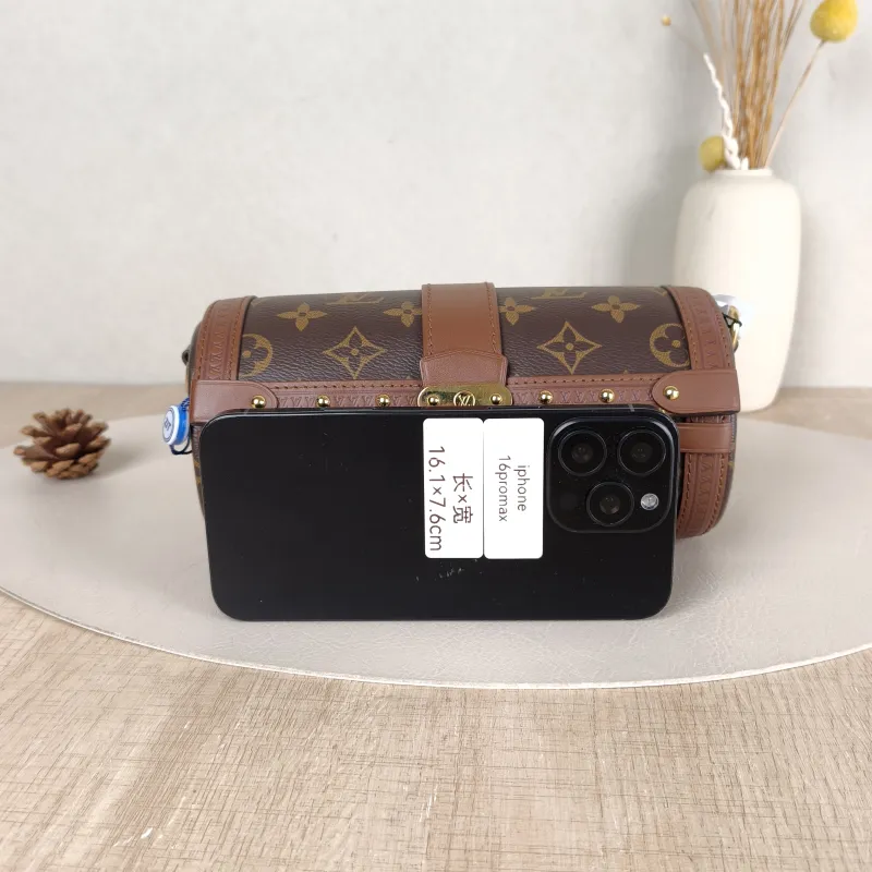 Louis Vuitton Crossbody Bag Papillon Trunk Monogram PVC Small19 × 9 × 9 cm — cover view 4 of 5