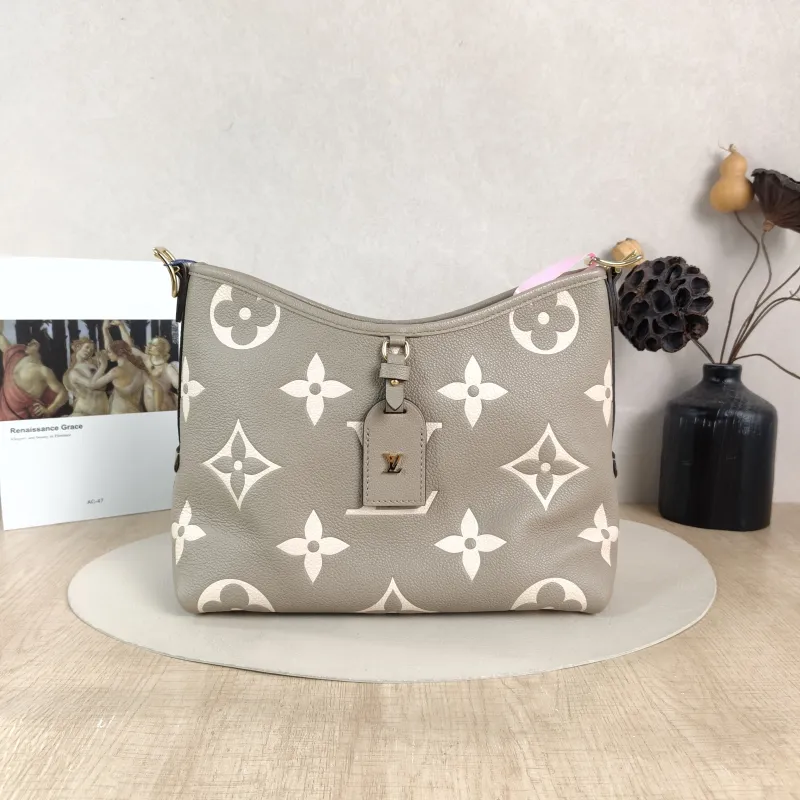 Louis Vuitton Crossbody Bag Carryall Calfskin Small 29.5 × 12 × 24 cm