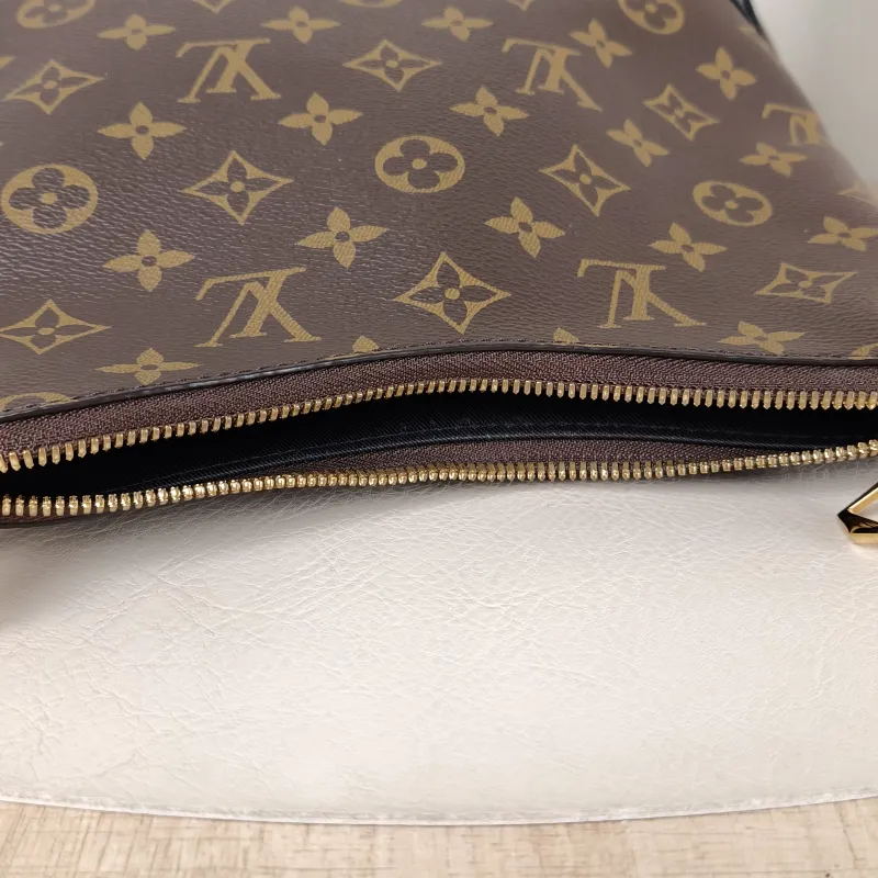 Louis Vuitton Crossbody Bag ODEON Monogram PVC Small 24 × 8 × 22 cm — detail view 9 of 12