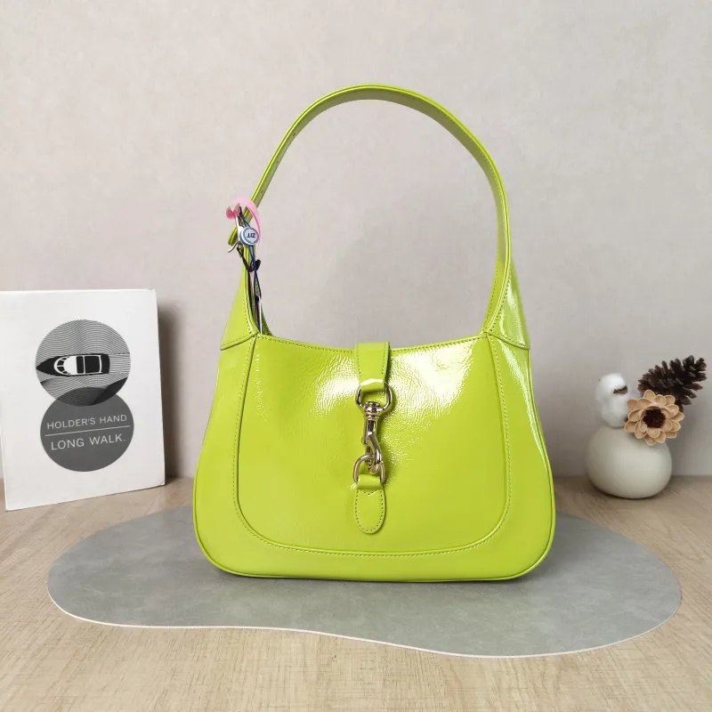GUCCI Crossbody Bag Jackie 1961Collection Green Patent Leather Medium 27.5 × 4 × 19 cm