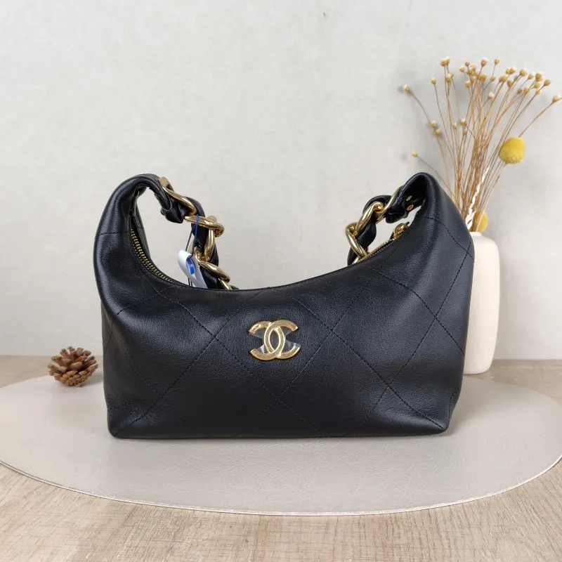 Chanel Shoulder Bag hobo Black with Gold-Tone Hardware Calfskin One Size 24 × 7 × 27 cm