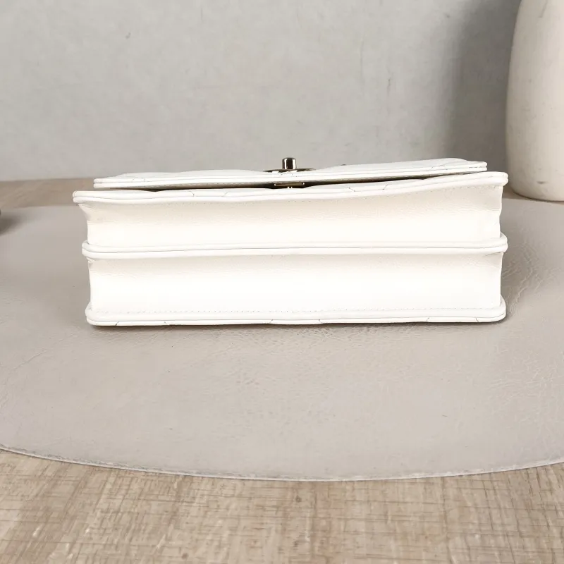Chanel Crossbody Bag woc White Grained Calfskin 19.2 × 6 × 10.5 cm — cover view 5 of 5