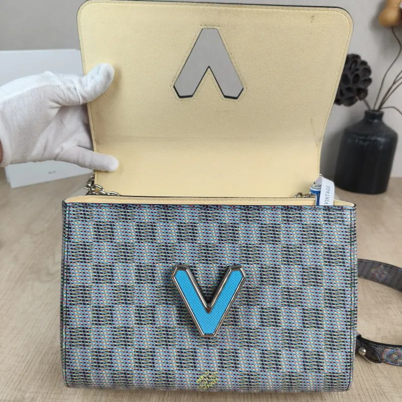 Louis Vuitton Crossbody Bag Twist Blue PVC Medium 23 × 9.5 × 17 cm — detail view 5 of 12