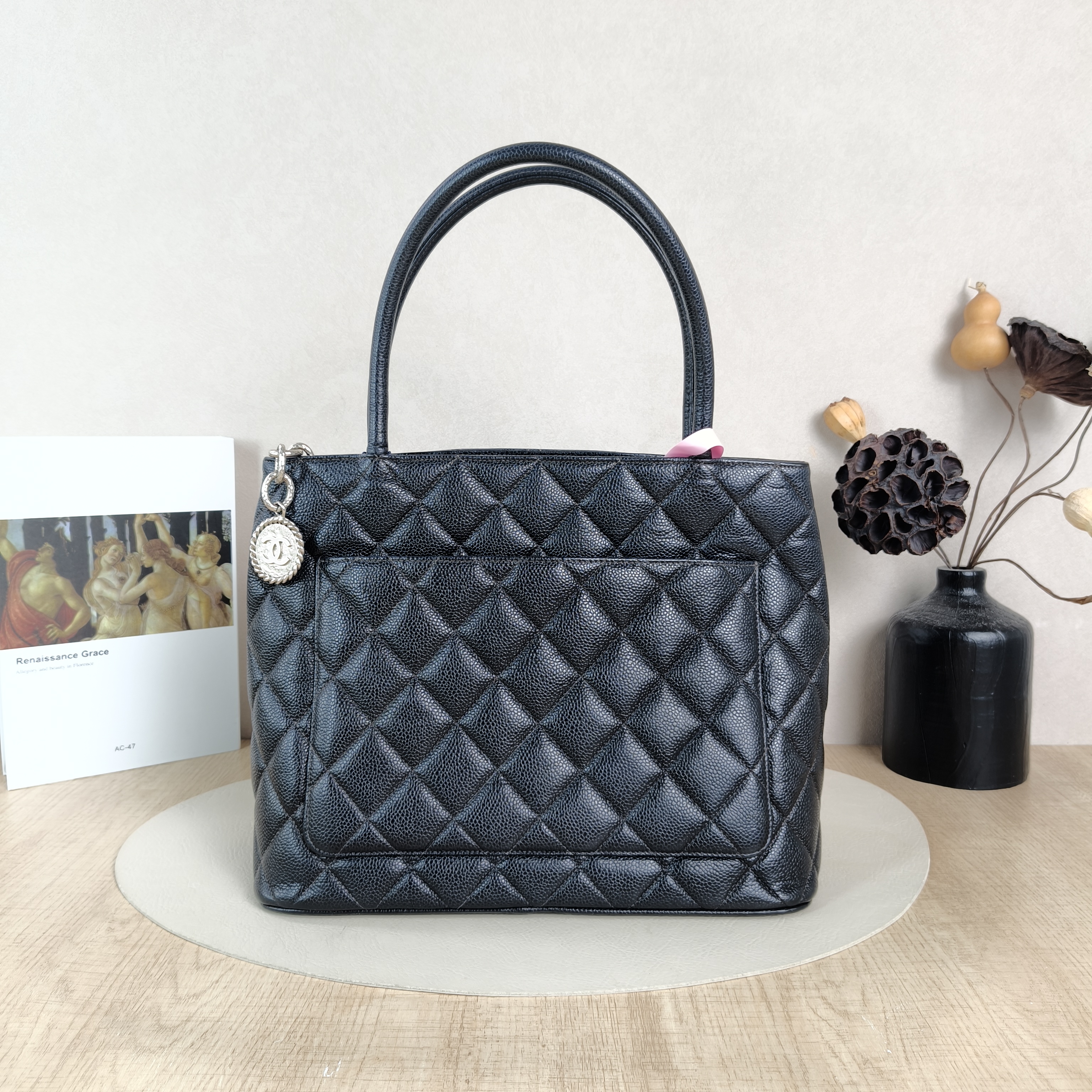 Chanel Top Handle Bag Medallion Black Grained Calfskin Large30 × 15 × 24 cm — cover view 2 of 5