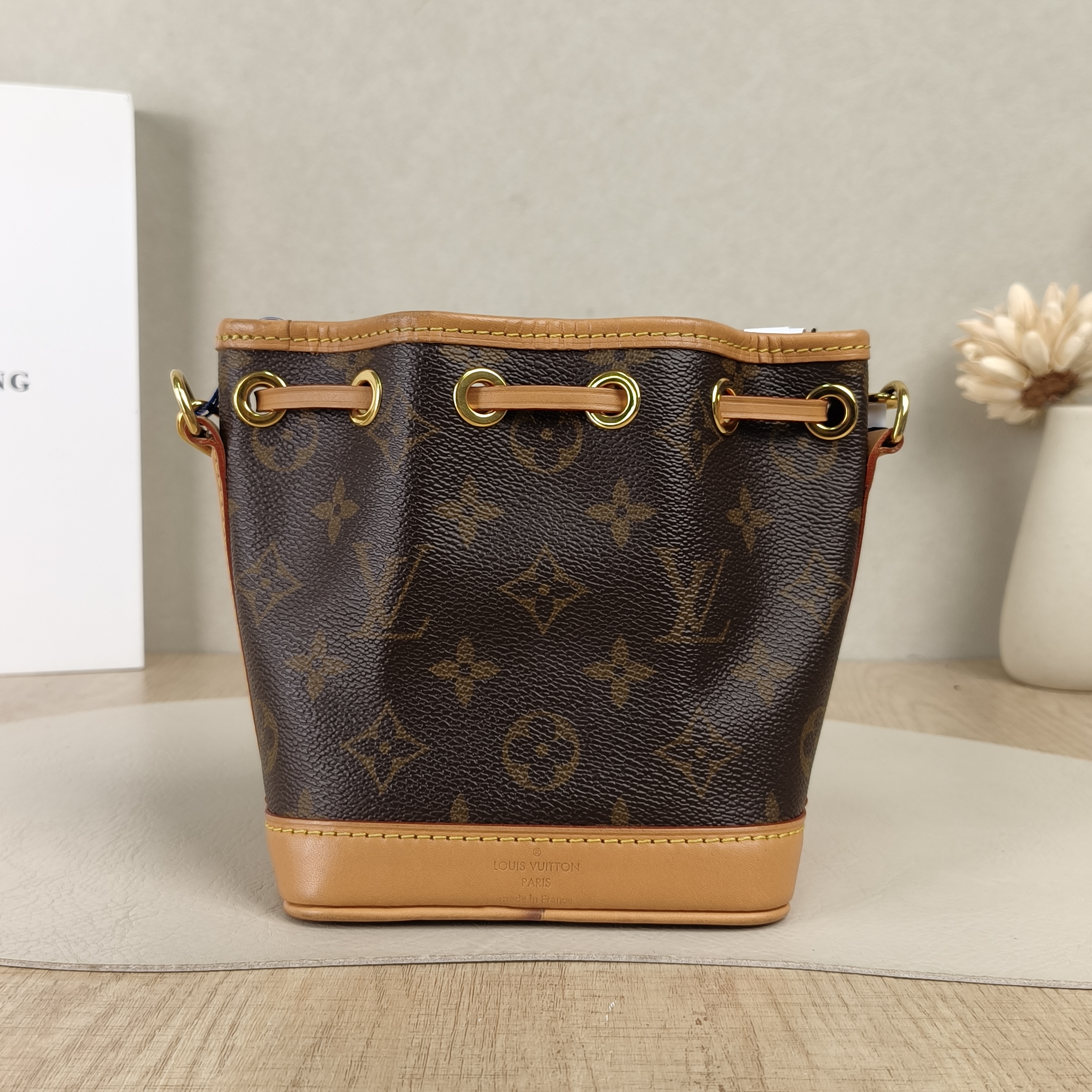 Louis Vuitton Crossbody Bag NANO NÉONOÉ Bucket Bag Nano Monogram PV Cnano13 × 10 × 16 cm — cover view 4 of 5