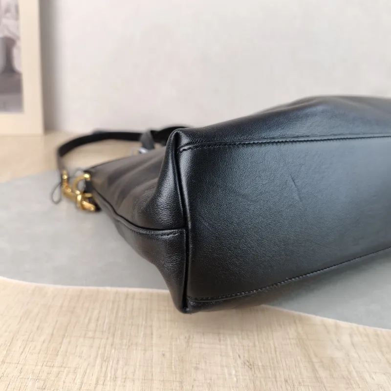 GUCCI Shoulder Bag G Tote Bag Black Calfskin 37 × 10 × 23 cm — detail view 2 of 12